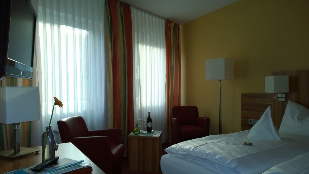 Weinhotel Rose Volkach Eksteriør bilde